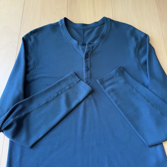 Lululemon Henley Shirt Medium Blue Long Sleeve Causal Athleisure Minimalist - Picture 4 of 9